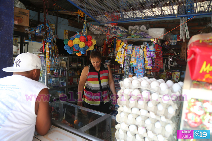Vida cotidiana de comunidad de Momotombo se mantiene a pesar de actividad volcánica